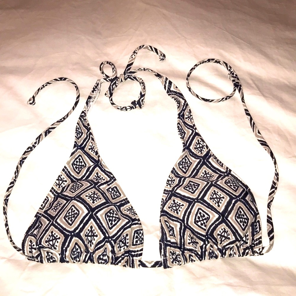 $6/3 items Old Navy bikini top***